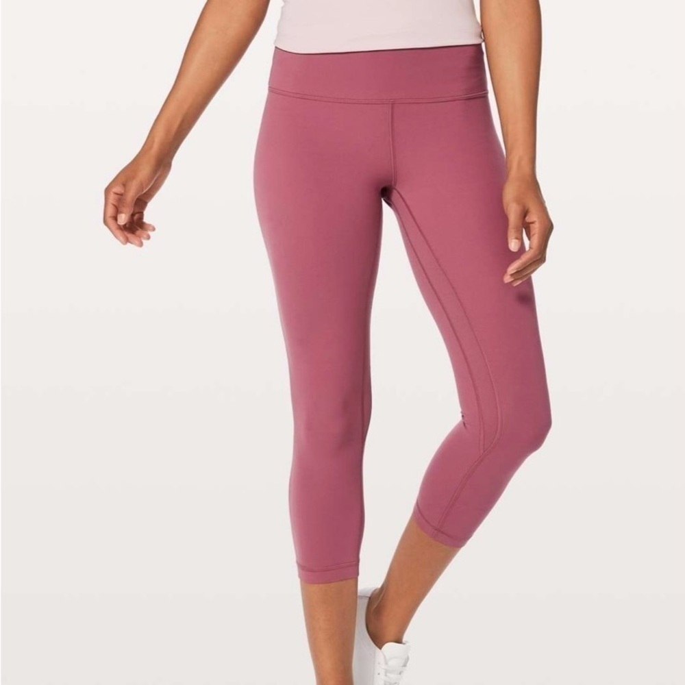 Lululemon sz 6  Align Crop *21" So‎ Merlot great pre owned condition